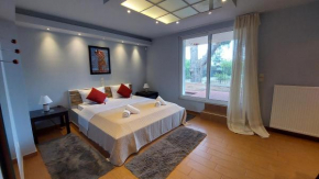 Nio's Place